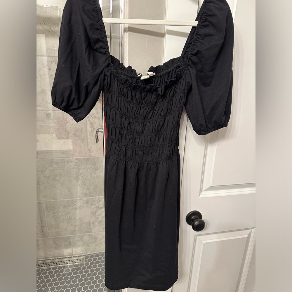 H&M puff sleeve mini dress - size xs
